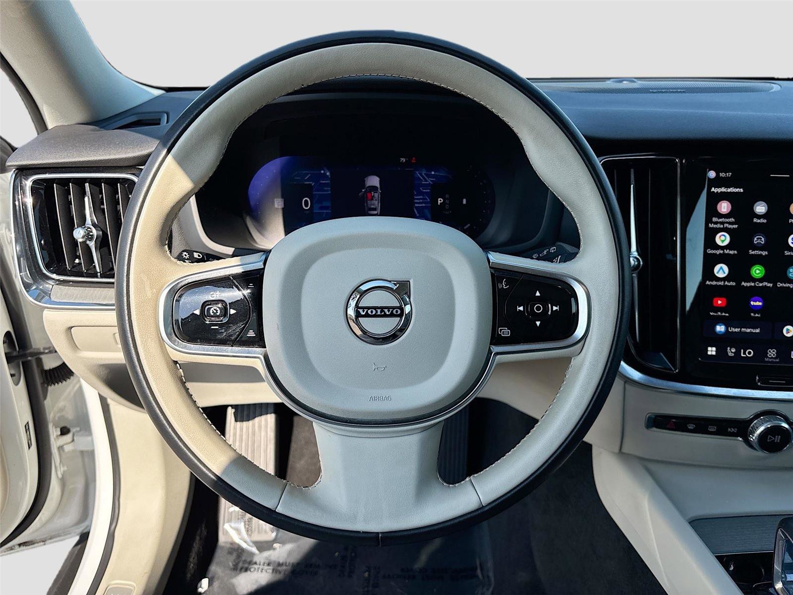 Used 2025 Volvo V60 B5 Cross Country Plus image 11