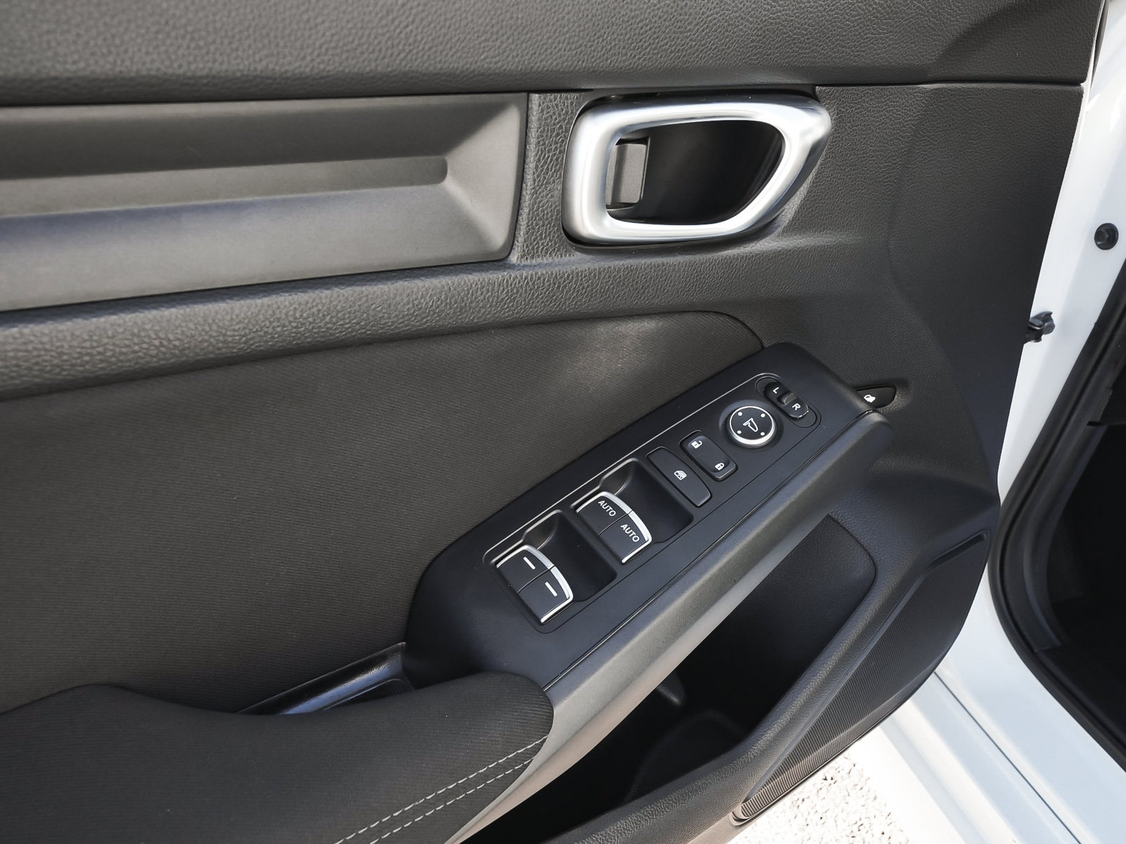 Used 2025 Honda Civic Sport image 12