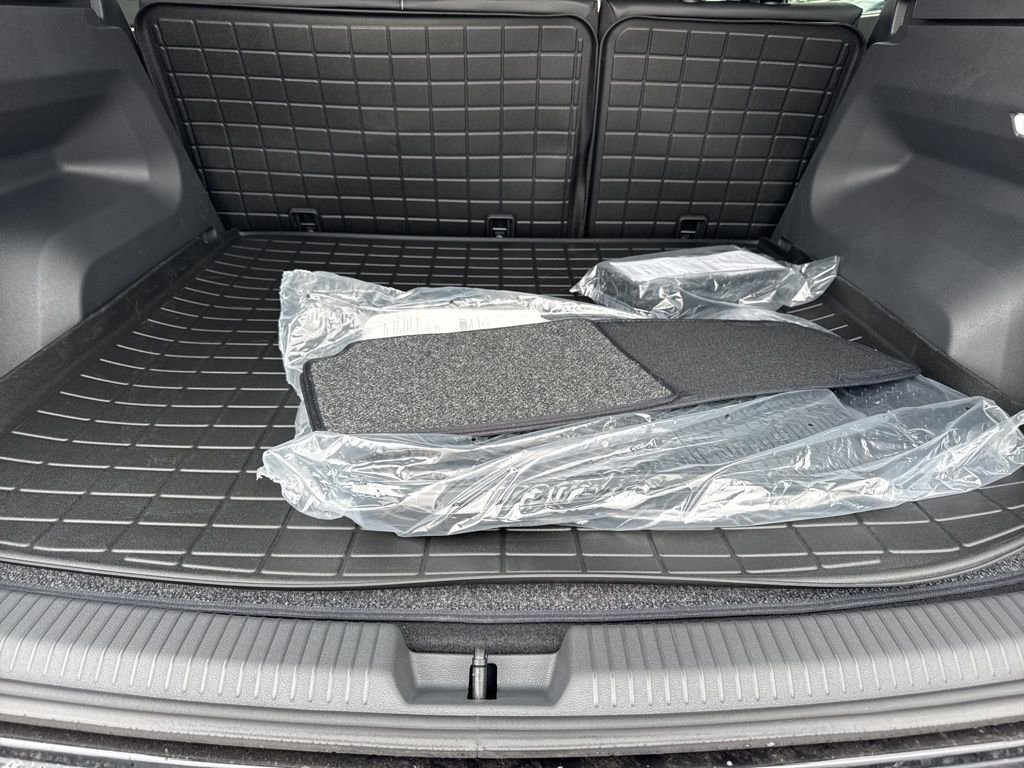 New 2026 Volkswagen Atlas Cross Sport SEL Premium R-Line image 22