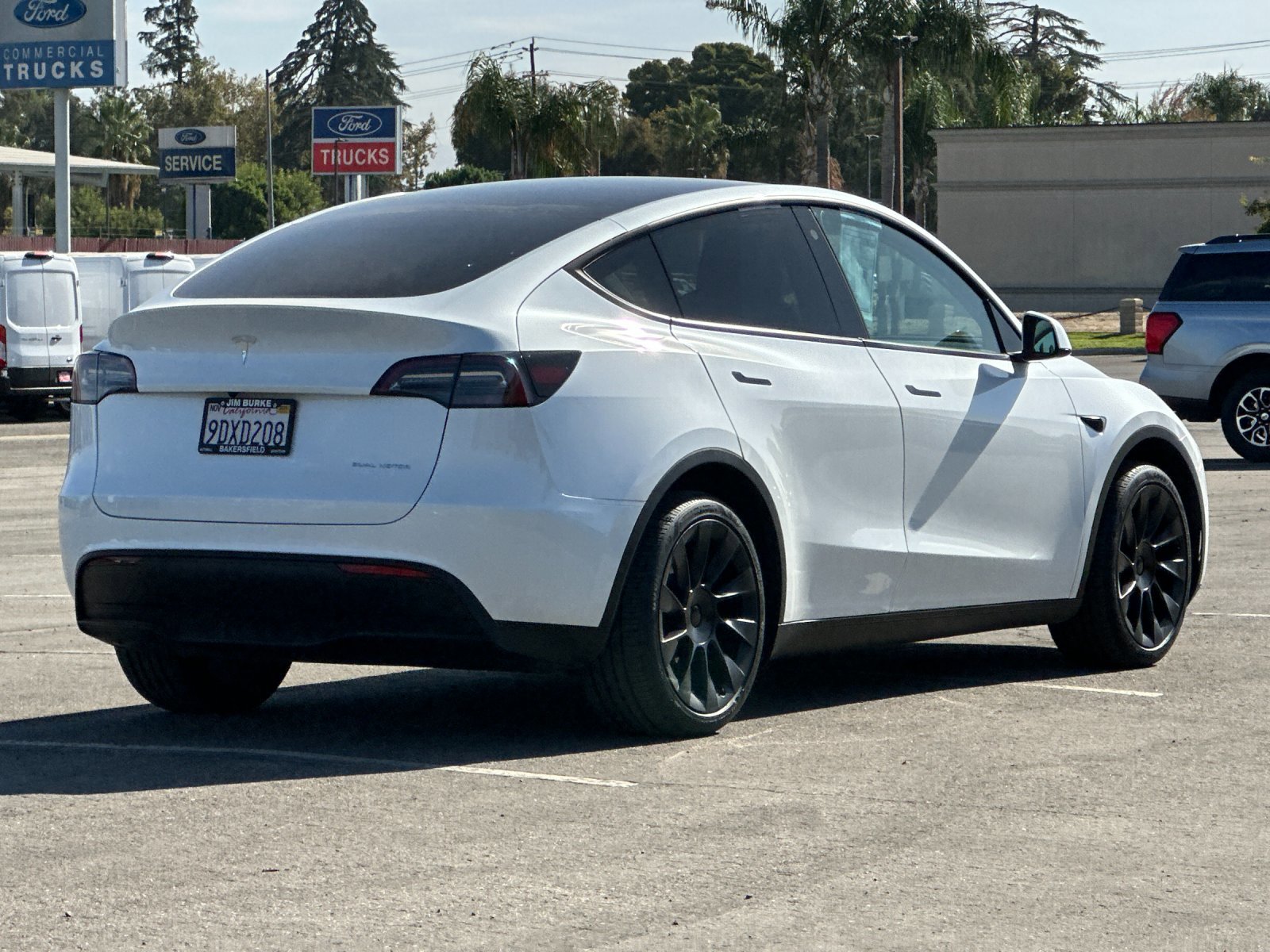 Used 2023 Tesla Model Y Long Range image 4