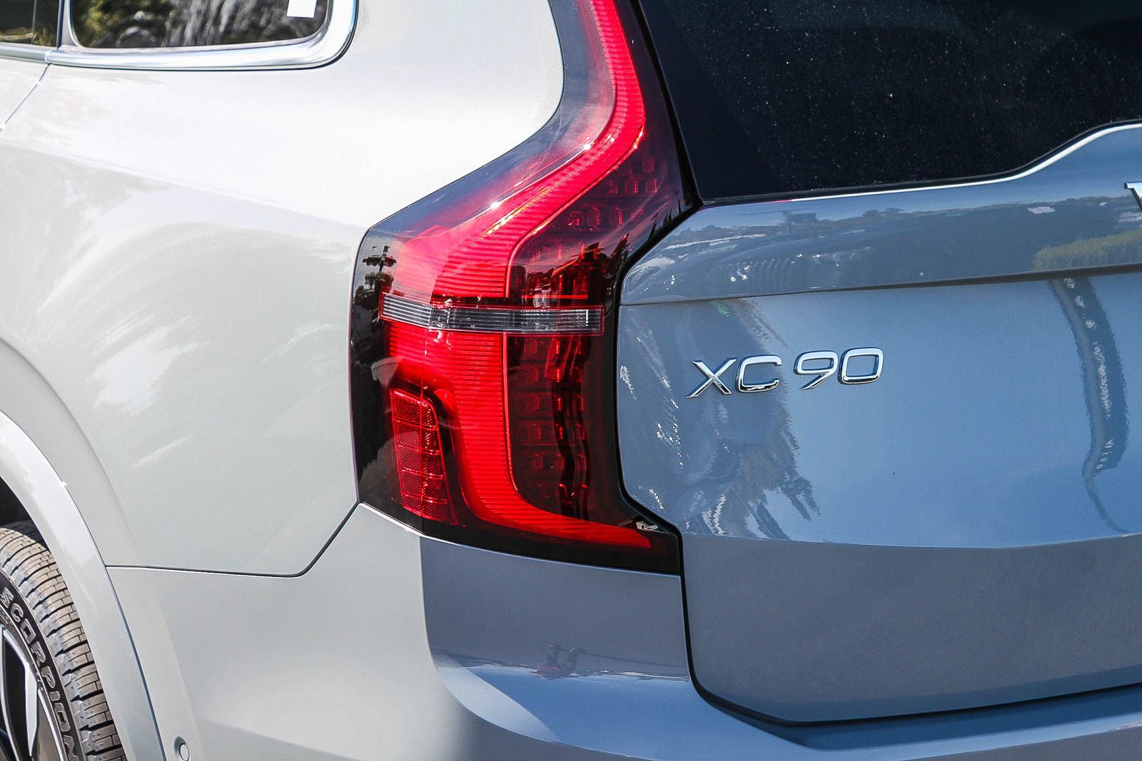 New 2026 Volvo XC90 B6 Ultra w/ Protection Package AWD/4WD image 8
