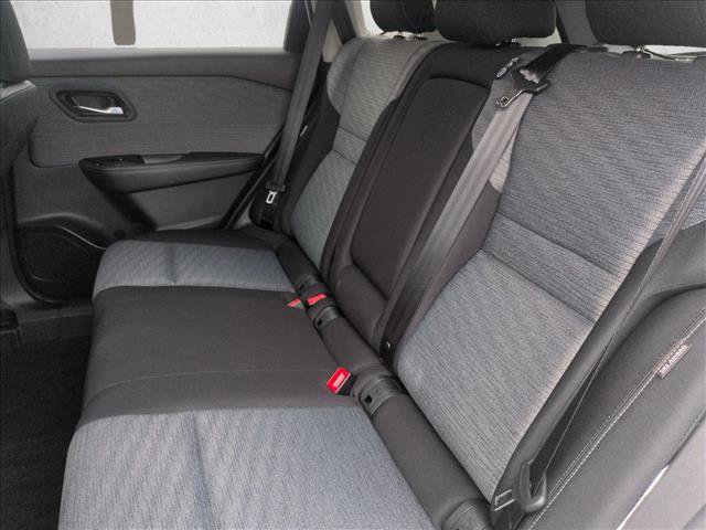 Used 2023 Nissan Rogue SV image 19