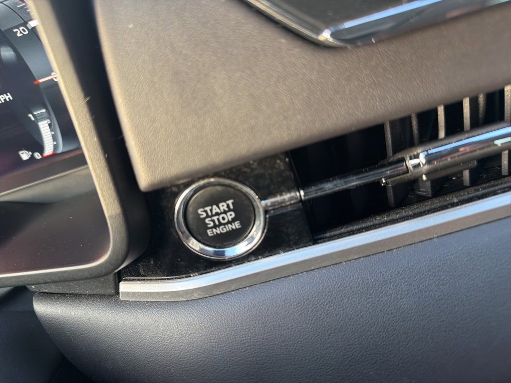 Used 2023 Mitsubishi Outlander SEL image 9