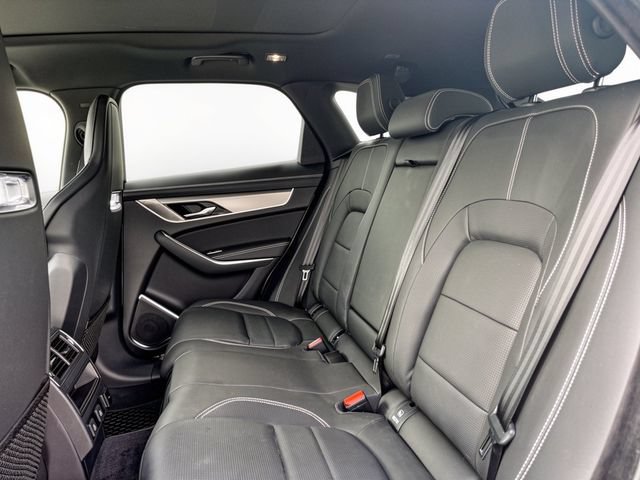 Used 2026 Jaguar F-PACE R-Dynamic S AWD/4WD image 27