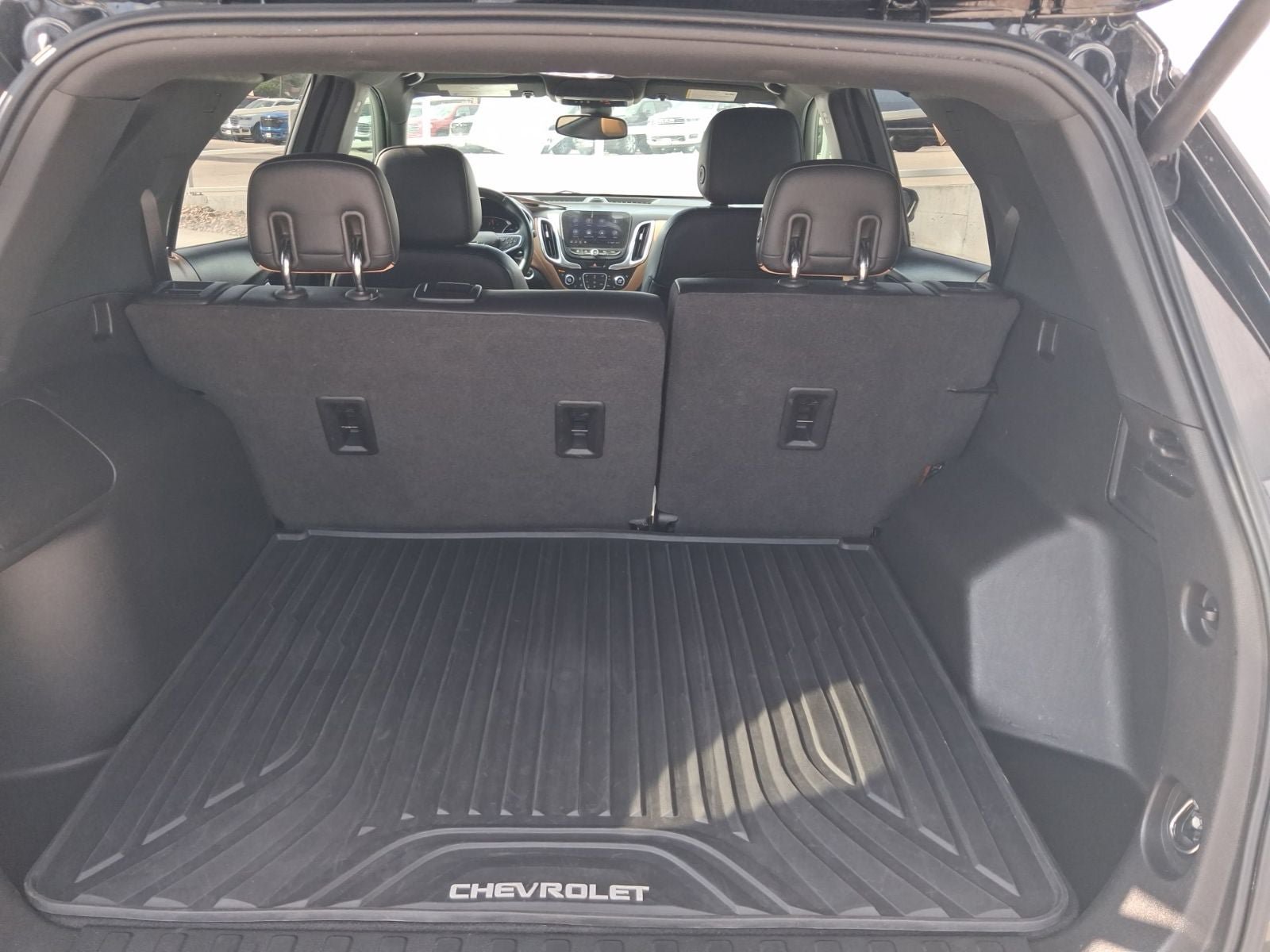 Used 2020 Chevrolet Equinox Premier FWD image 24