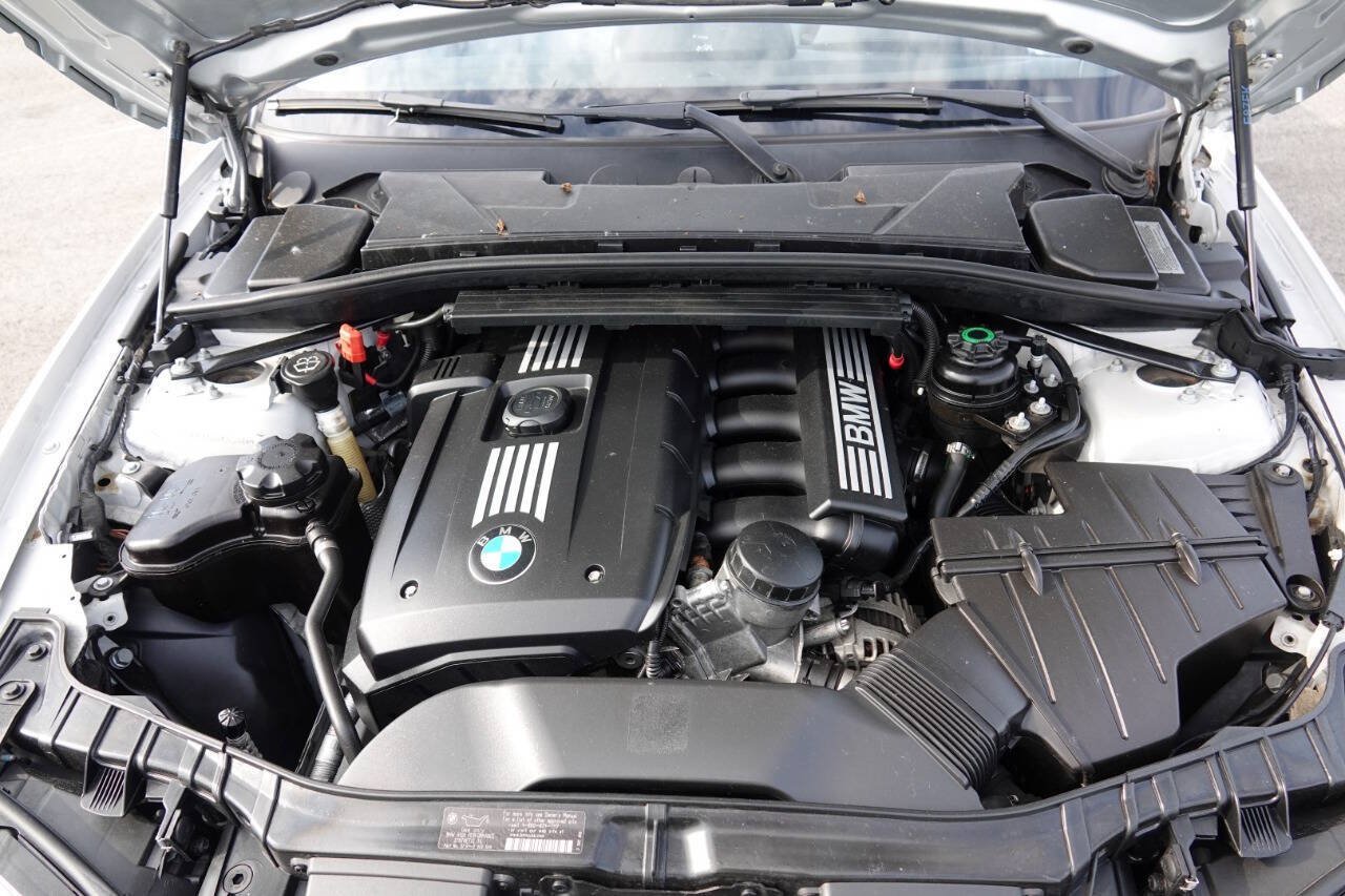 Used 2009 BMW 128i Convertible RWD image 94