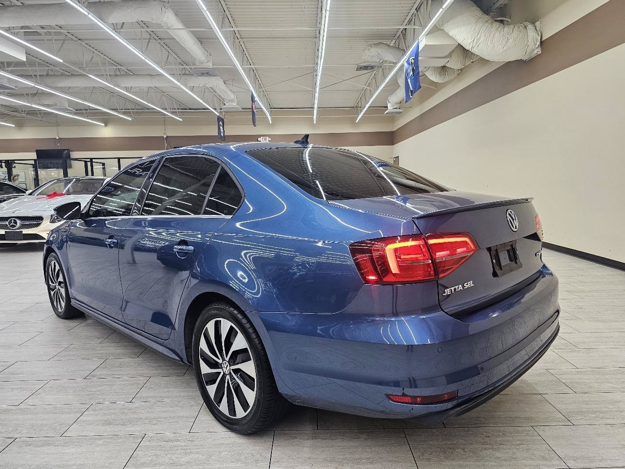 Used 2015 Volkswagen Jetta SEL Premium FWD image 8