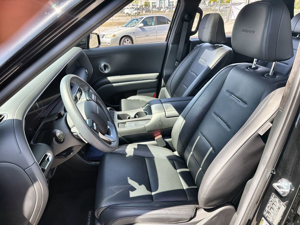 Used 2026 Hyundai Palisade Calligraphy image 13