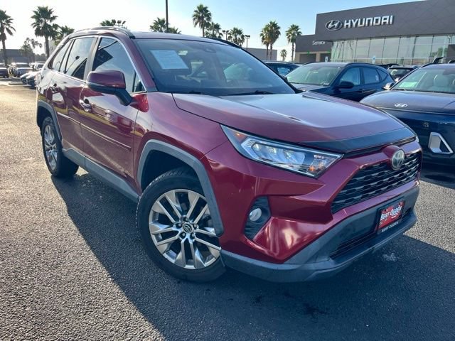 Used 2020 Toyota RAV4 XLE Premium AWD/4WD video 1