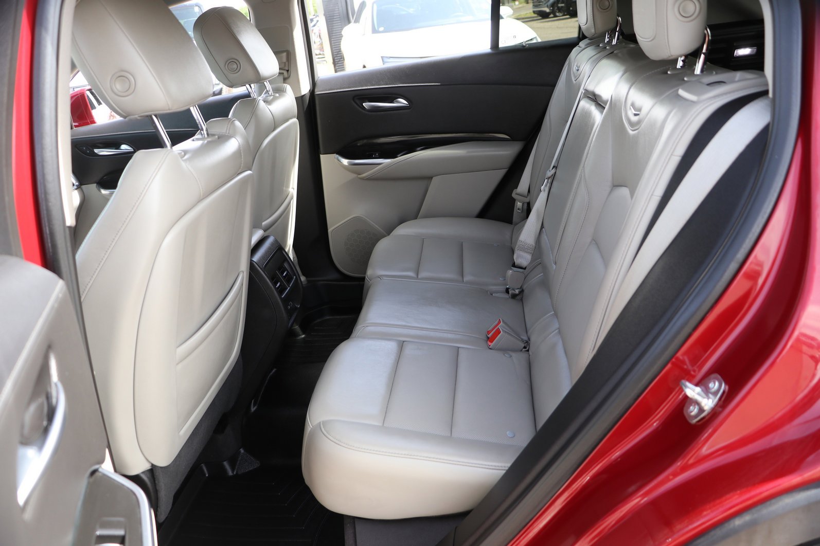 Used 2019 Cadillac XT4 Premium Luxury w/ Driver Assist Package FWD image 27