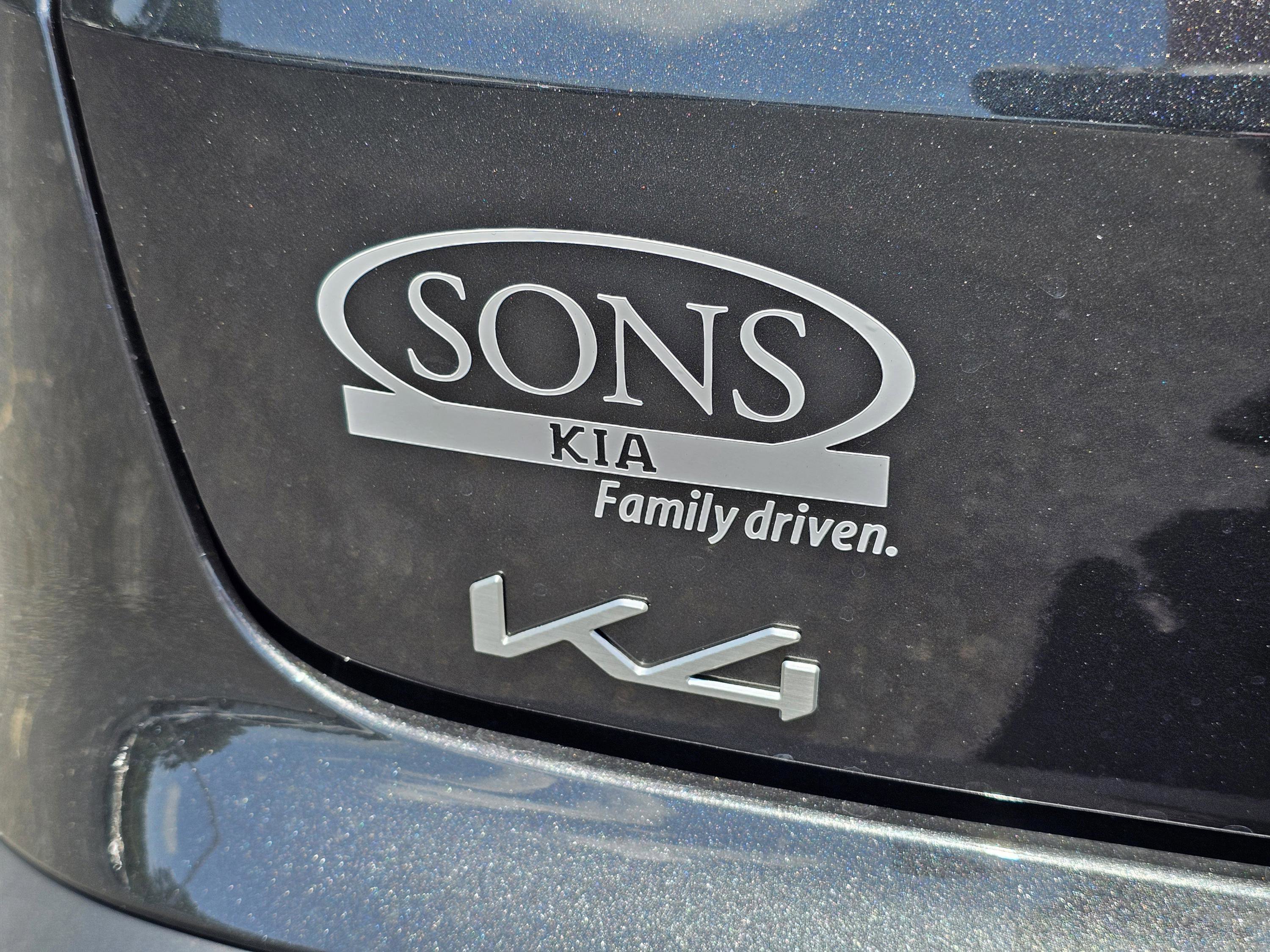 Used 2025 Kia K4 EX image 11