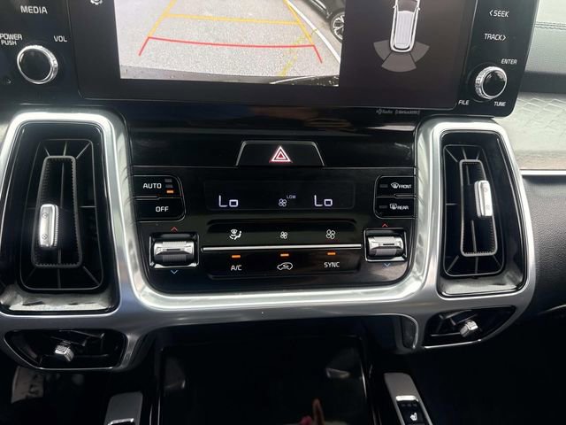 Used 2023 Kia Sorento SX image 27