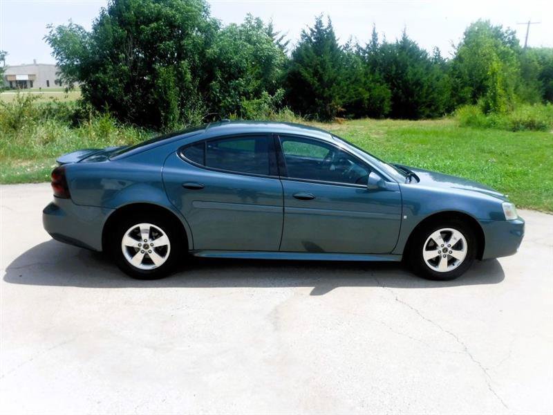 Used 2006 Pontiac Grand Prix w/ Premium Package FWD image 5