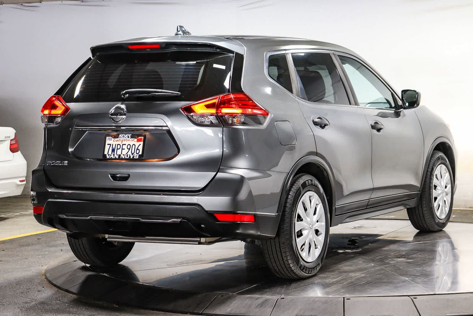 Used 2017 Nissan Rogue S FWD image 10
