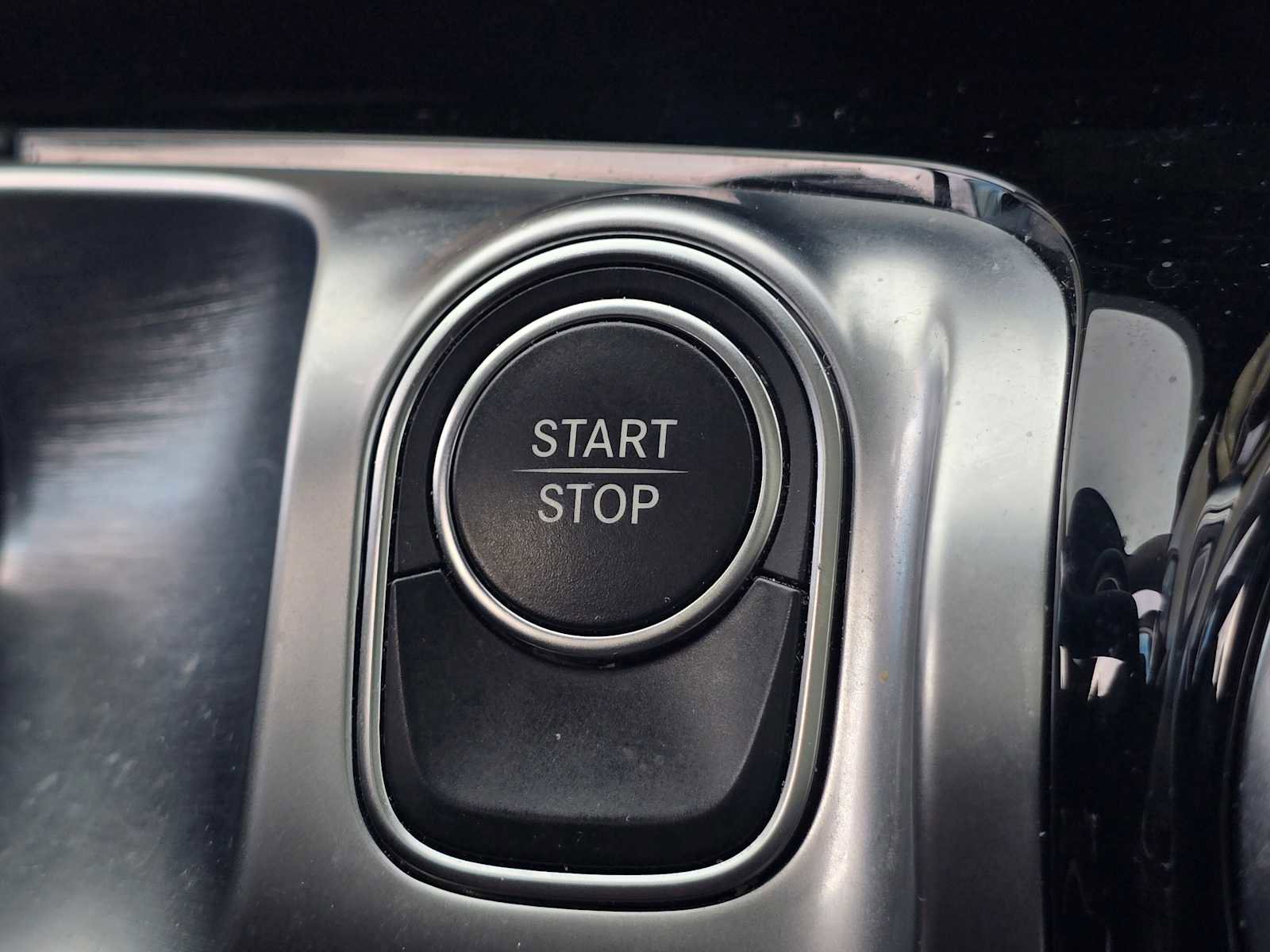 Used 2023 Mercedes-Benz EQB 300 4MATIC image 36