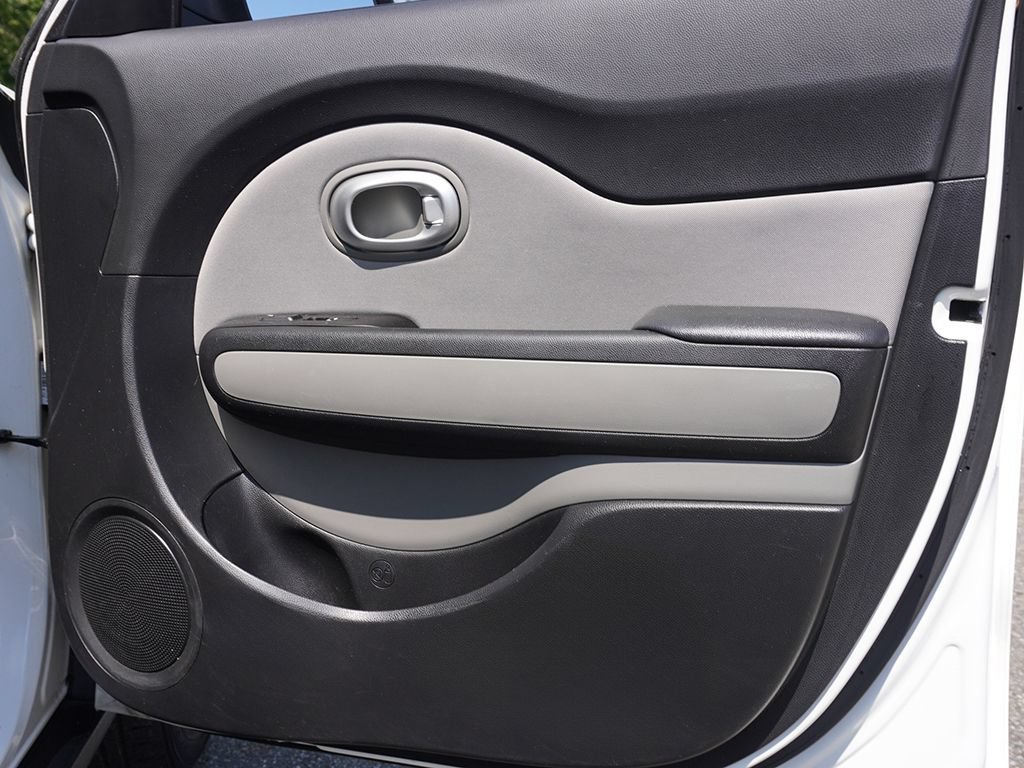 Used 2018 Kia Soul FWD image 14