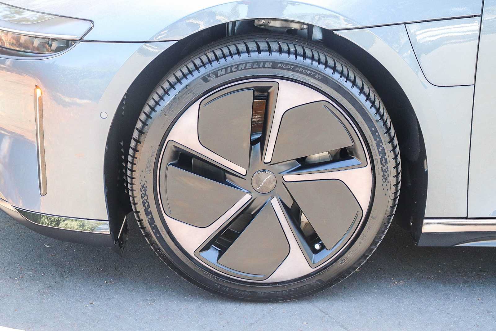Used 2025 Lucid Air Pure RWD image 11
