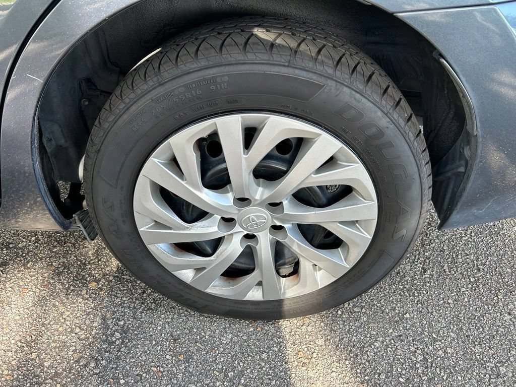 Used 2019 Toyota Corolla LE FWD image 10