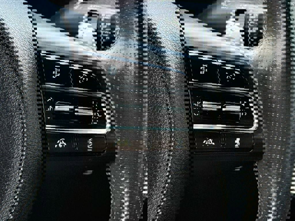 Used 2022 Kia Stinger GT-Line w/ Sun & Sound Package image 22