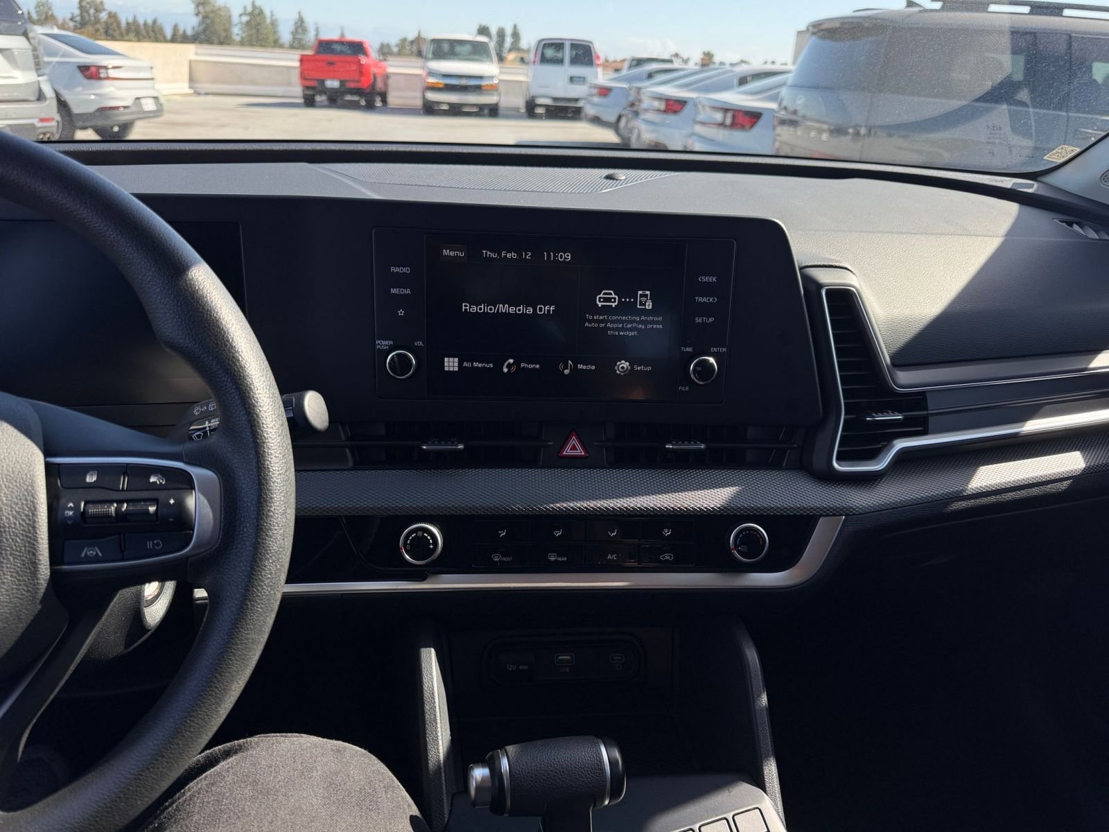 Used 2025 Kia Sportage LX image 17