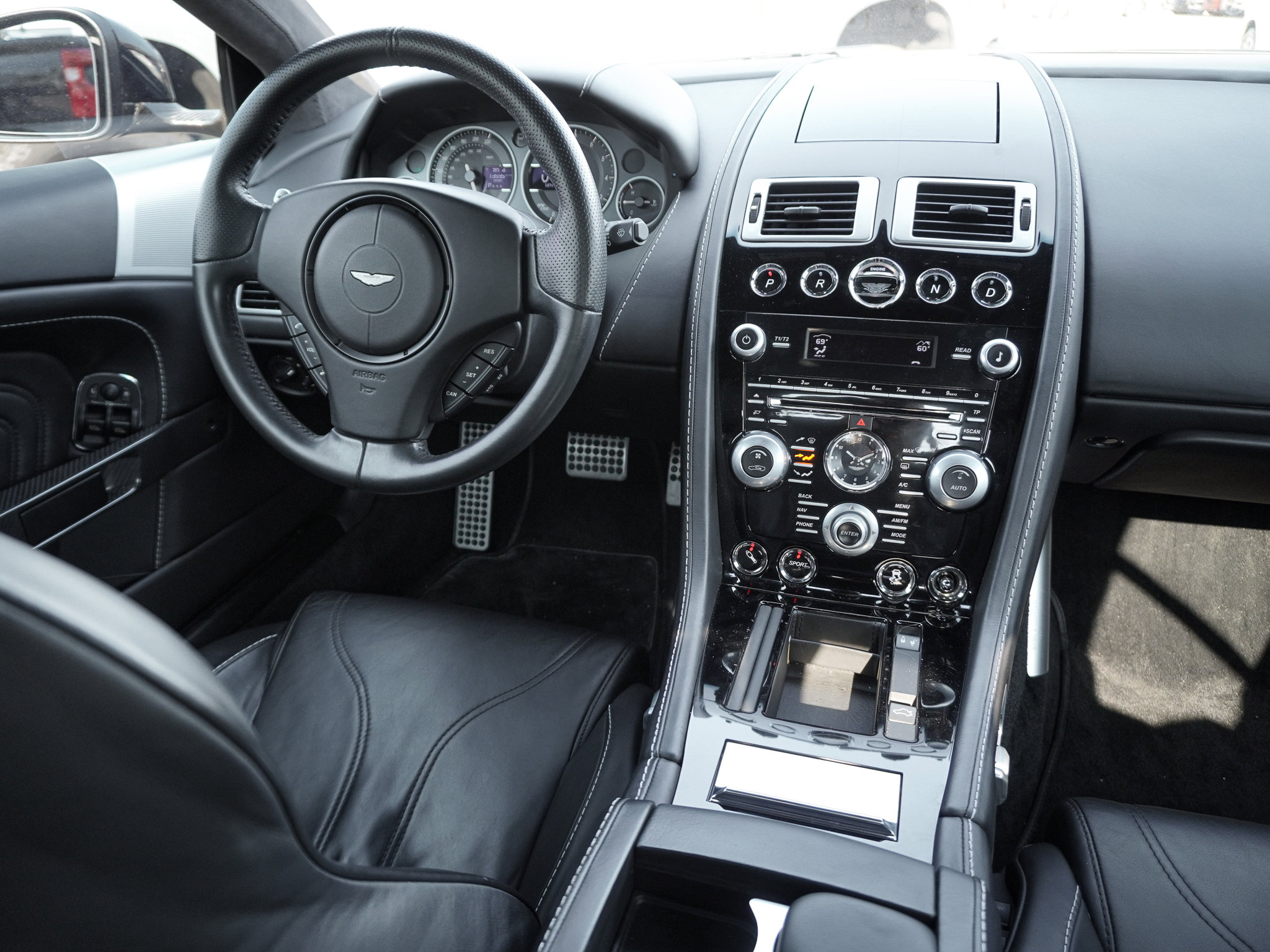 Used 2012 Aston Martin DBS Carbon Black image 29