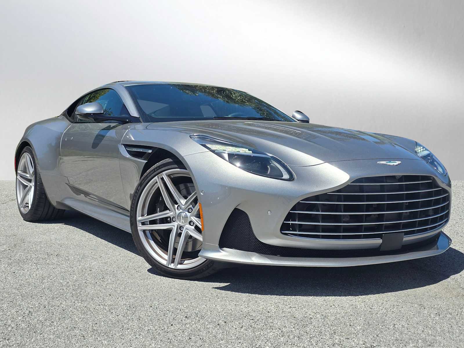 Used 2024 Aston Martin DB12 Coupe image 1