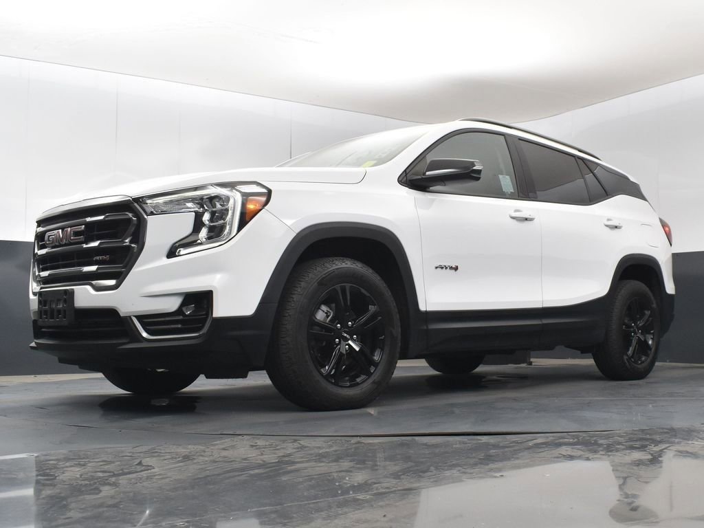 Used 2023 GMC Terrain AT4 image 39