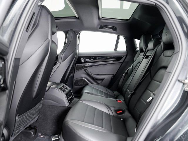 Certified 2025 Porsche Panamera 4 image 24