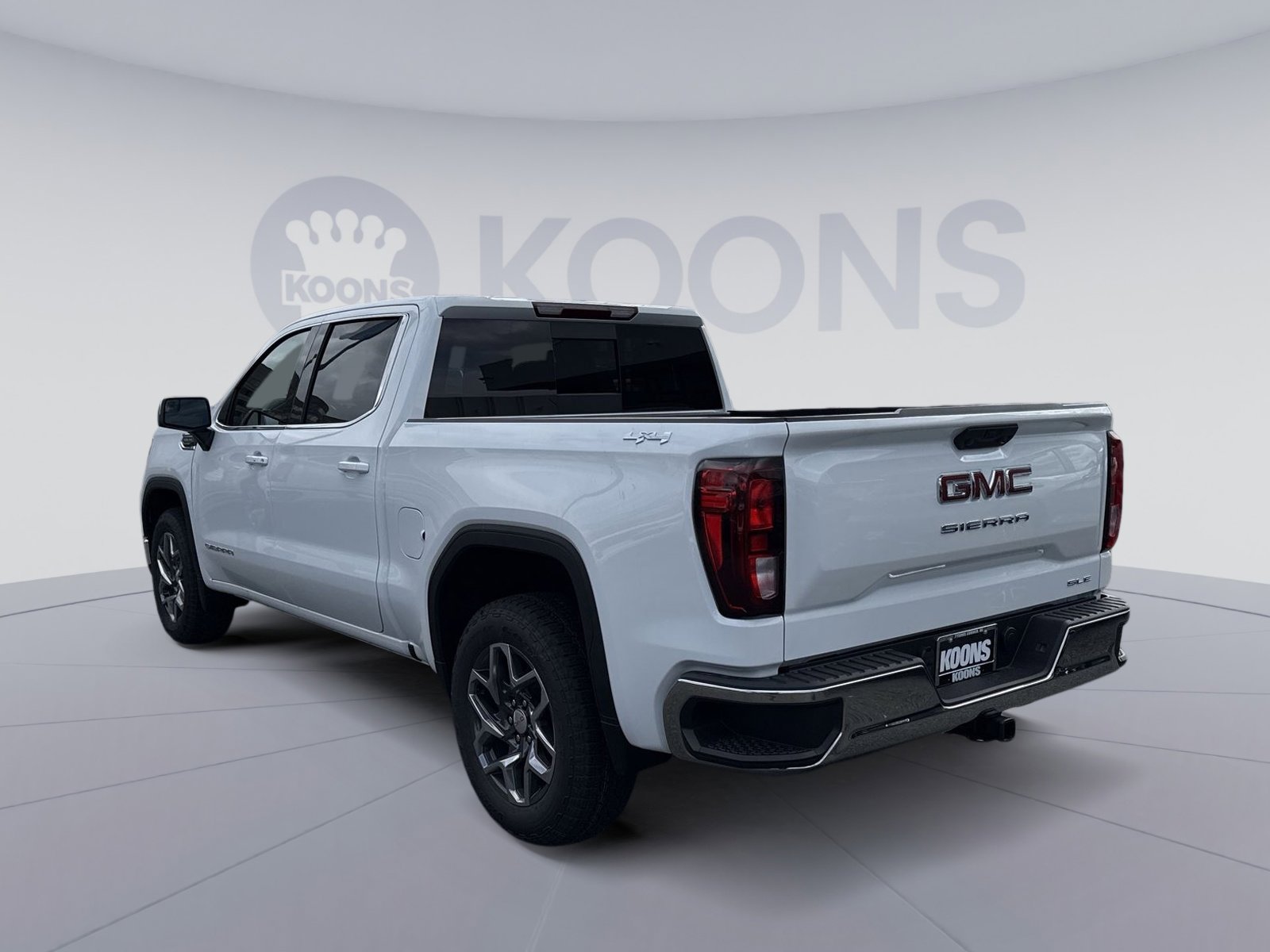 New 2026 GMC Sierra 1500 SLE w/ Preferred Package image 4