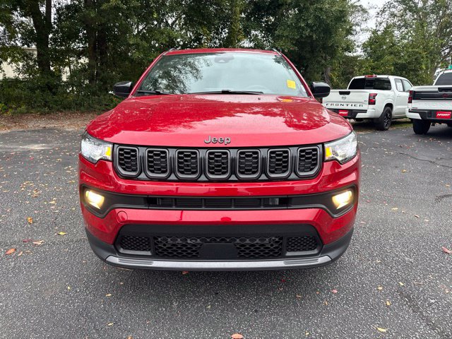 Used 2026 Jeep Compass Latitude AWD/4WD image 2