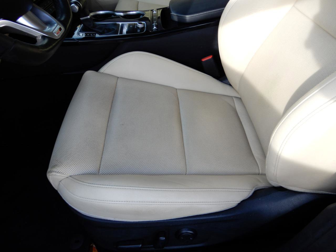 Used 2022 Kia Stinger GT-Line w/ Sun & Sound Package image 12