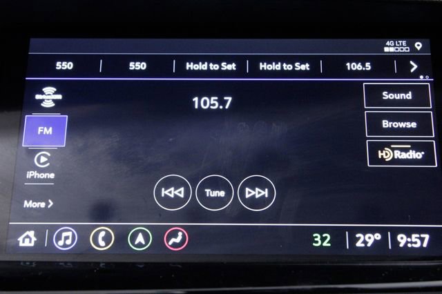 Used 2022 Buick Envision Avenir w/ Technology Package II image 32