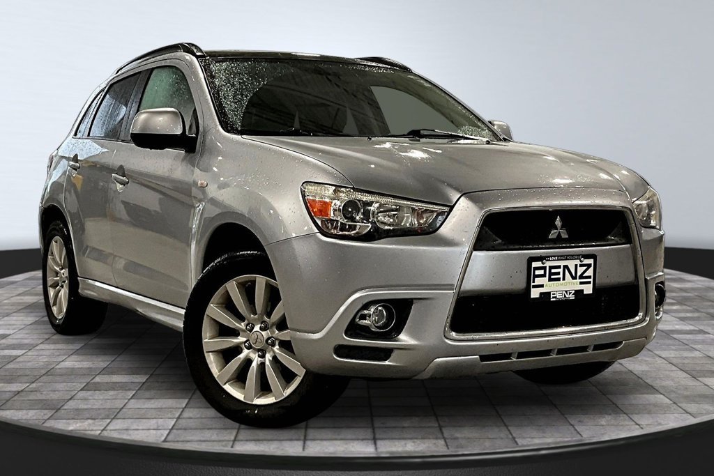 Used 2011 Mitsubishi Outlander Sport SE AWD/4WD image 3