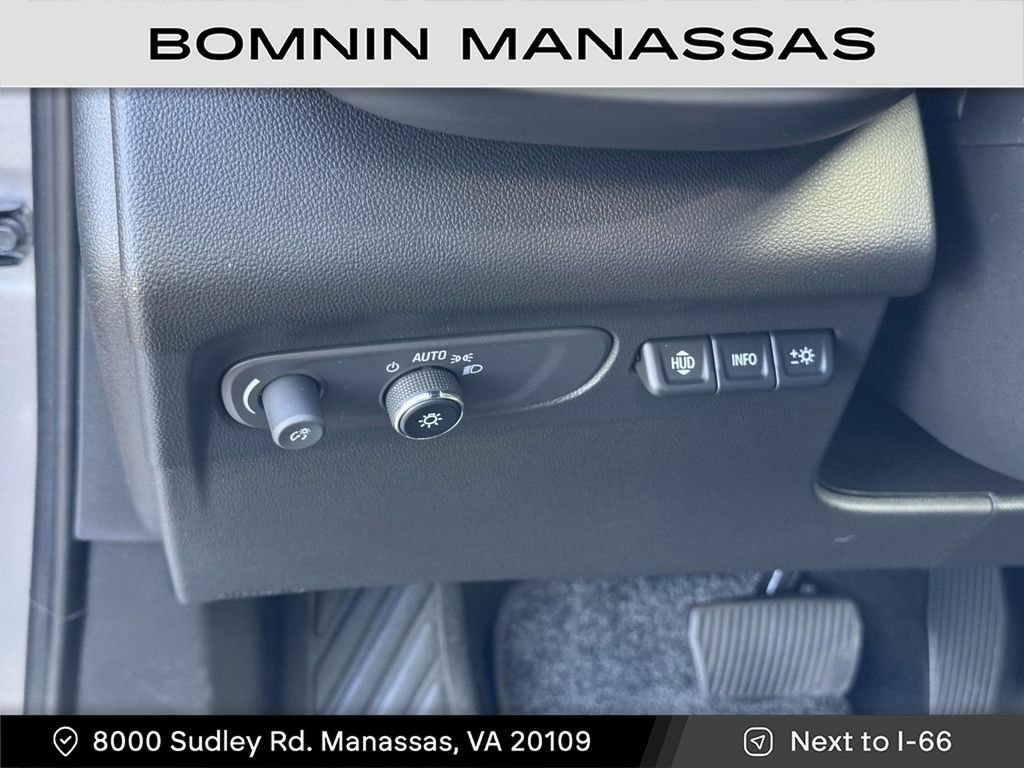 Used 2022 Buick Envision Avenir w/ Technology Package II AWD/4WD image 23