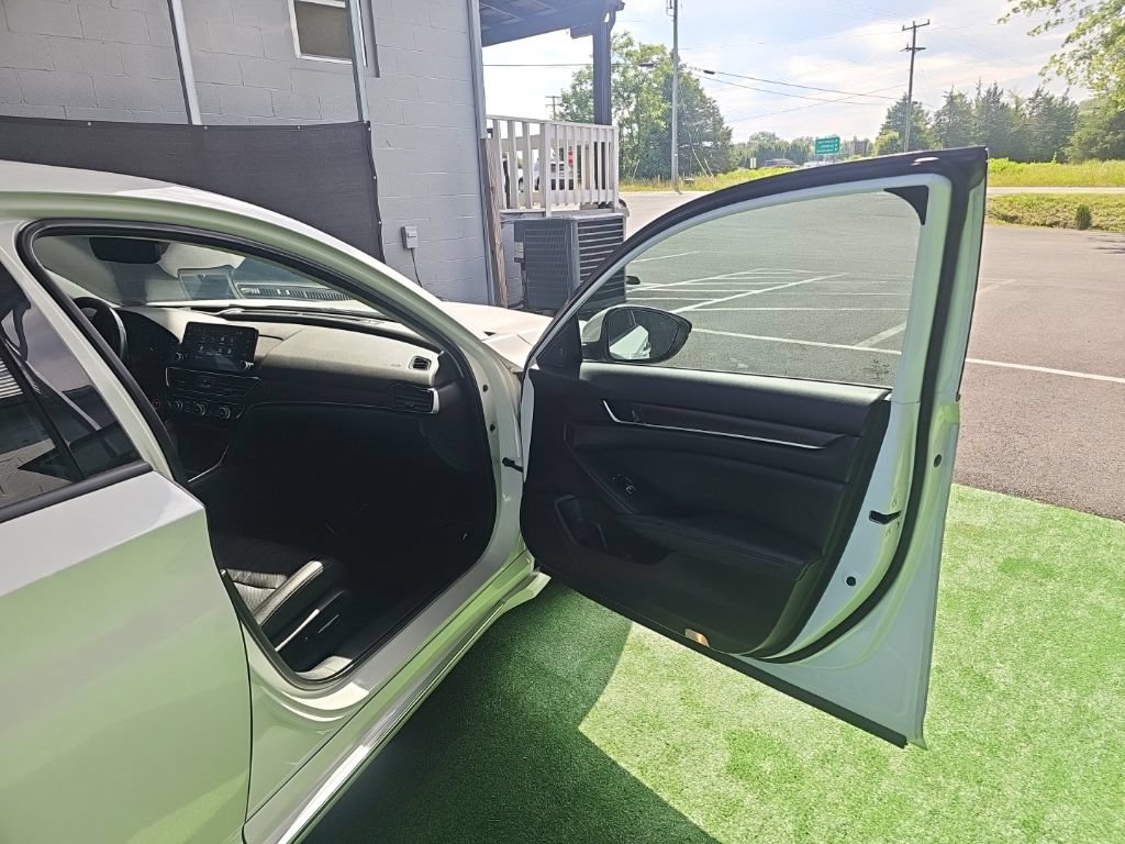Used 2019 Honda Accord Touring image 40
