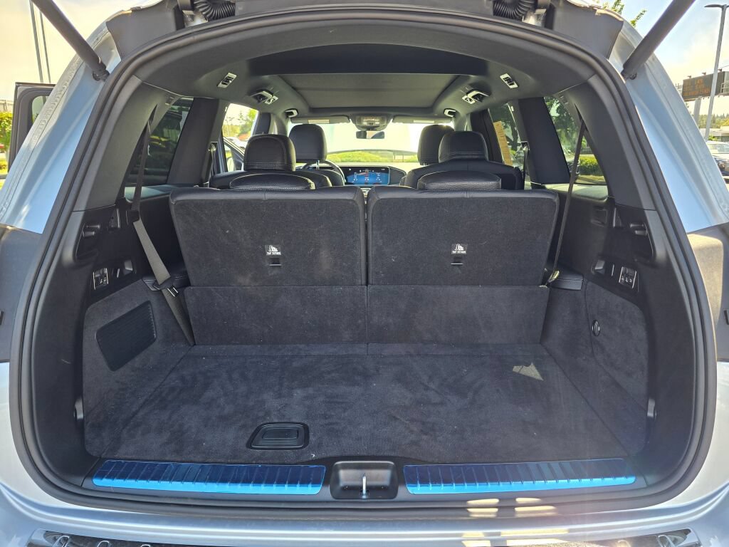 Used 2024 Mercedes-Benz GLS 450 4MATIC image 10