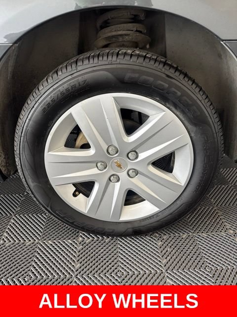 Used 2011 Chevrolet Impala LS FWD image 3