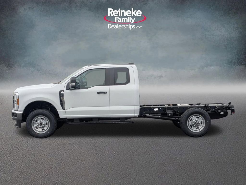 New 2026 Ford F350 XL w/ XL Chrome Package AWD/4WD image 8