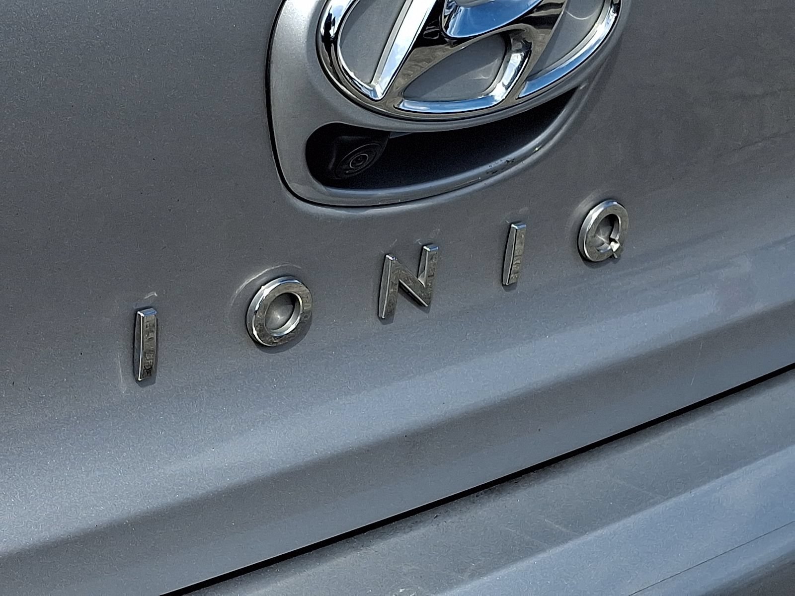 Used 2020 Hyundai Ioniq Limited FWD image 30