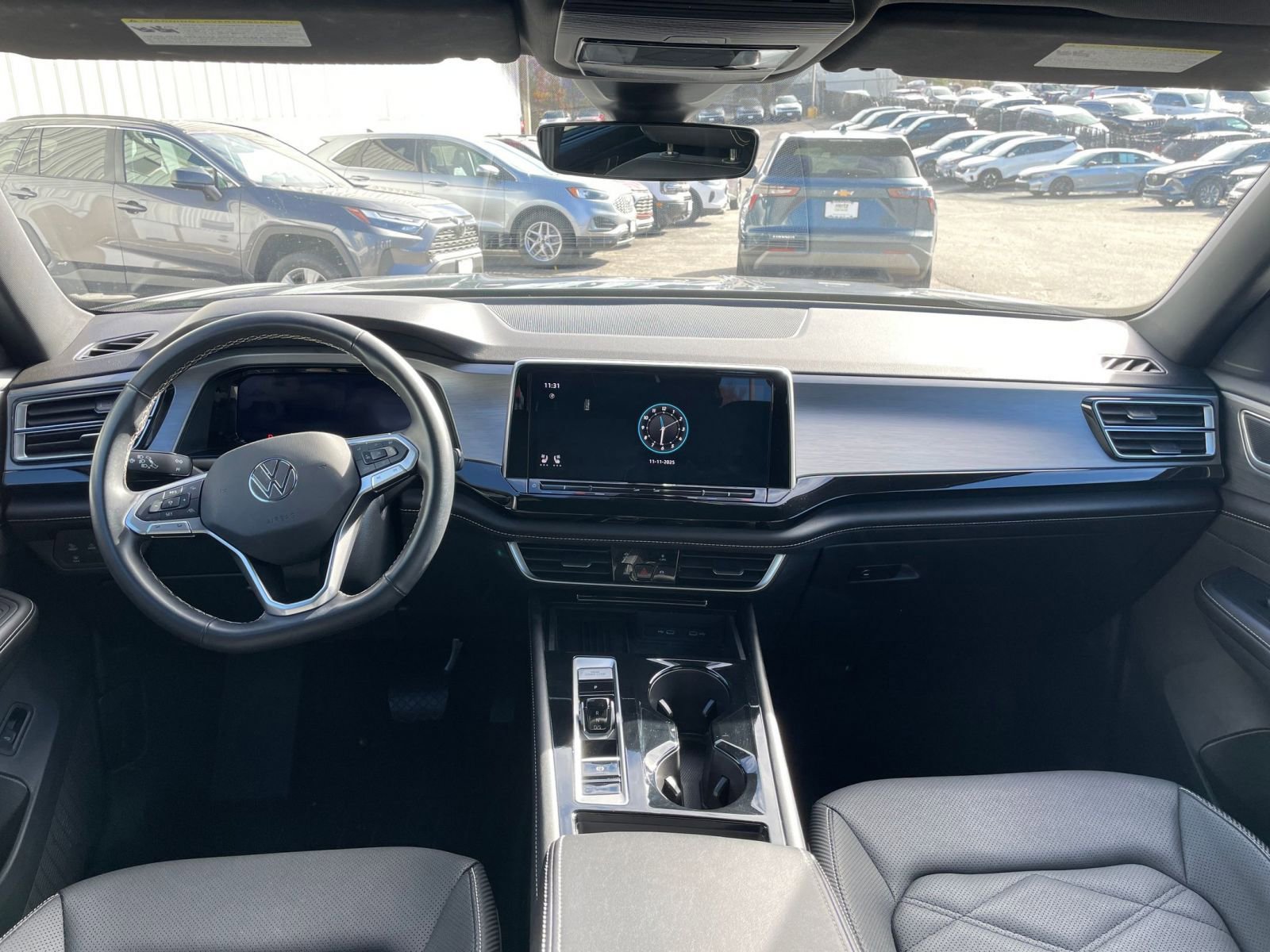 Used 2025 Volkswagen Atlas Cross Sport SE image 33