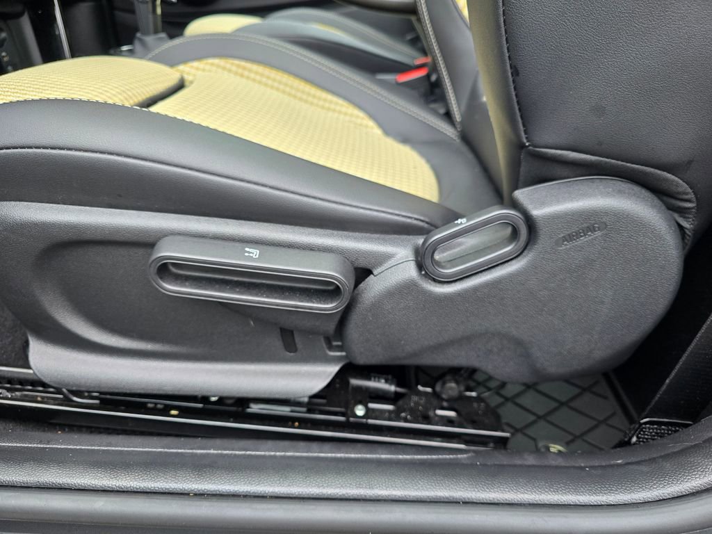 Used 2024 MINI Cooper SE w/ MINI Resolute Edition image 55