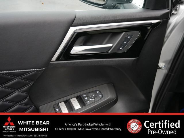 Used 2025 Mitsubishi Outlander SEL AWD/4WD image 17