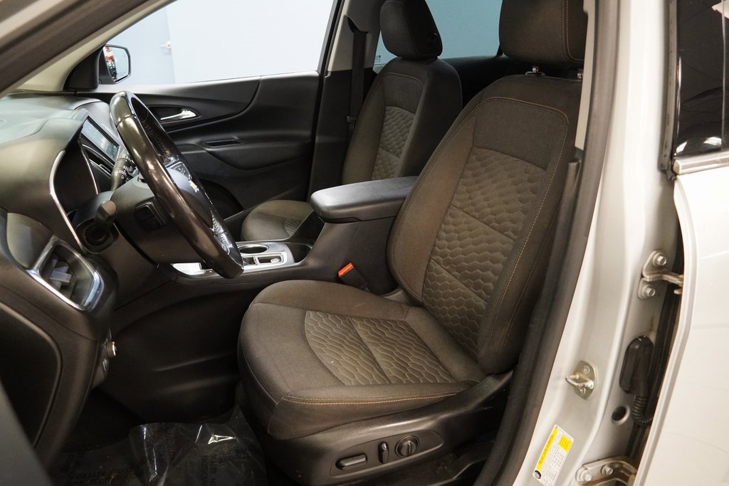 Used 2019 Chevrolet Equinox LT image 3