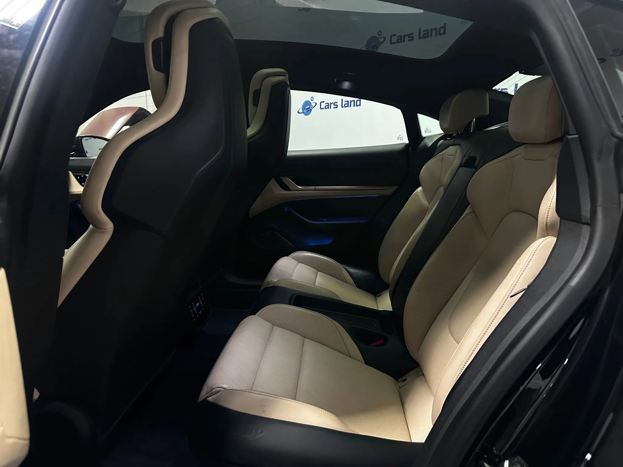 Used 2020 Porsche Taycan Turbo S image 15