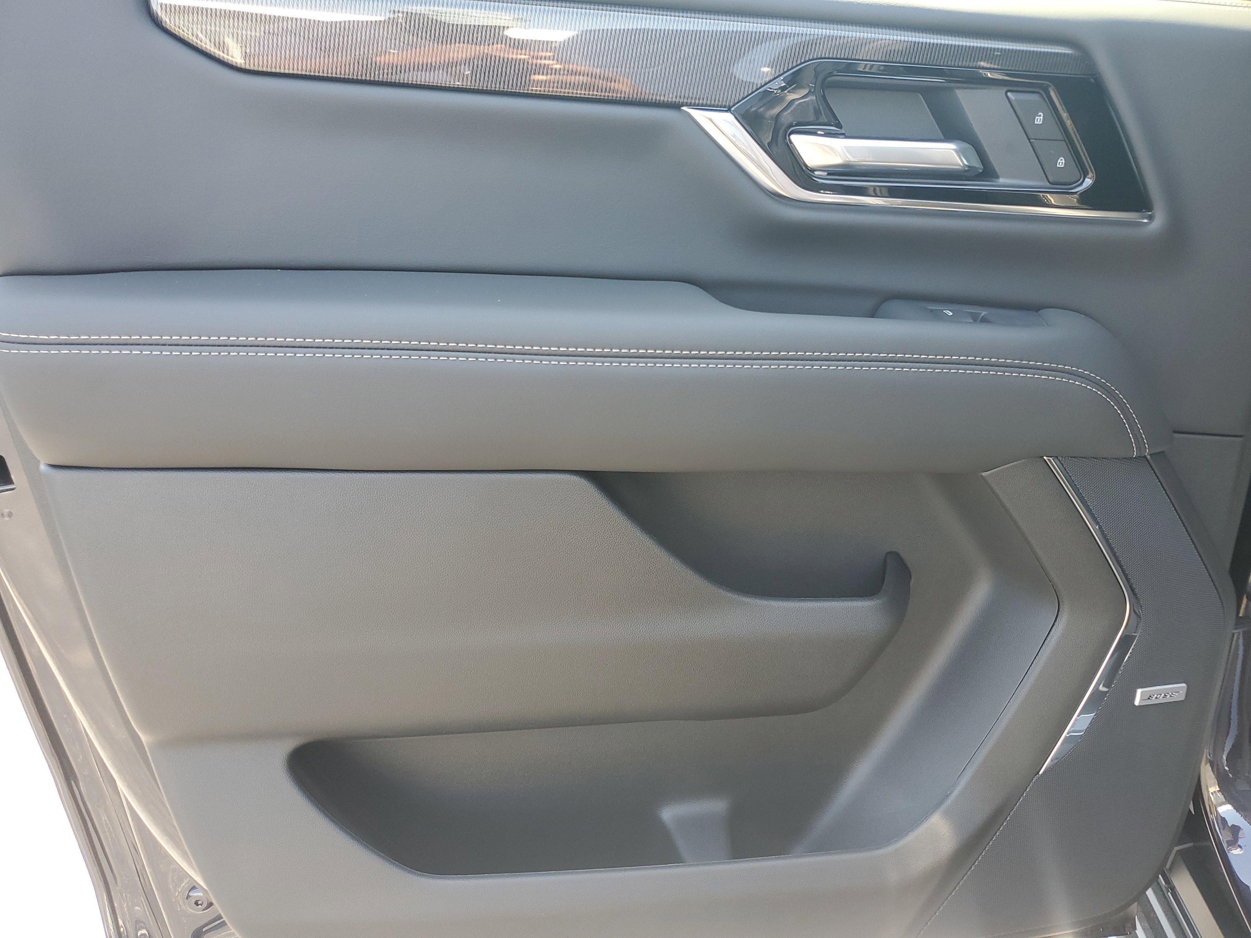 New 2025 GMC Yukon XL Elevation image 11