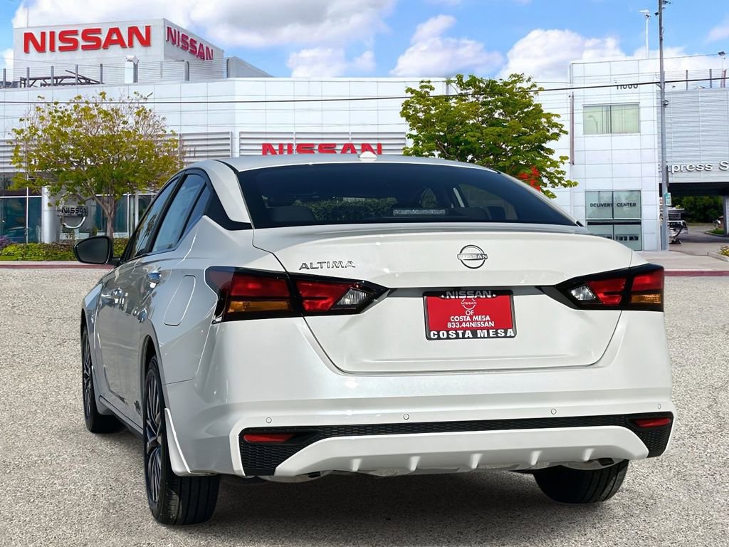 New 2025 Nissan Altima 2.5 SV image 3