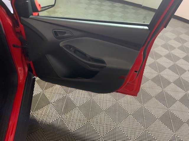 Used 2012 Ford Focus SE image 32