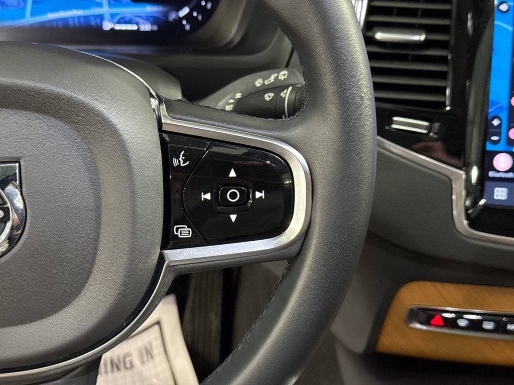 Certified 2023 Volvo XC90 B6 Plus w/ Protection Package AWD/4WD image 13