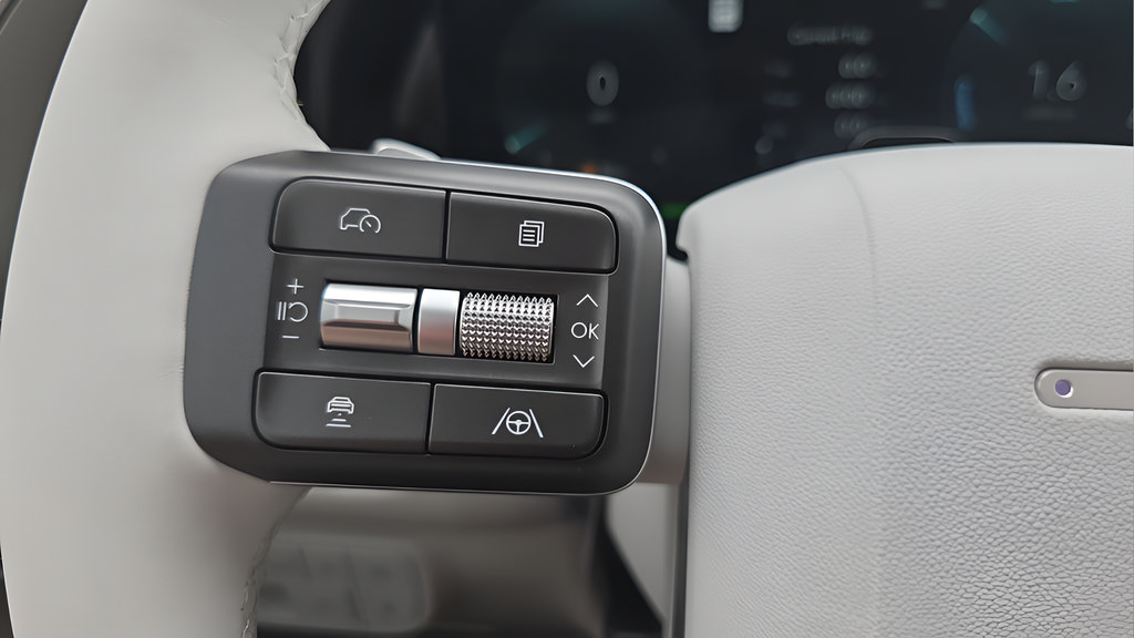 New 2026 Hyundai Palisade SEL Premium FWD image 24