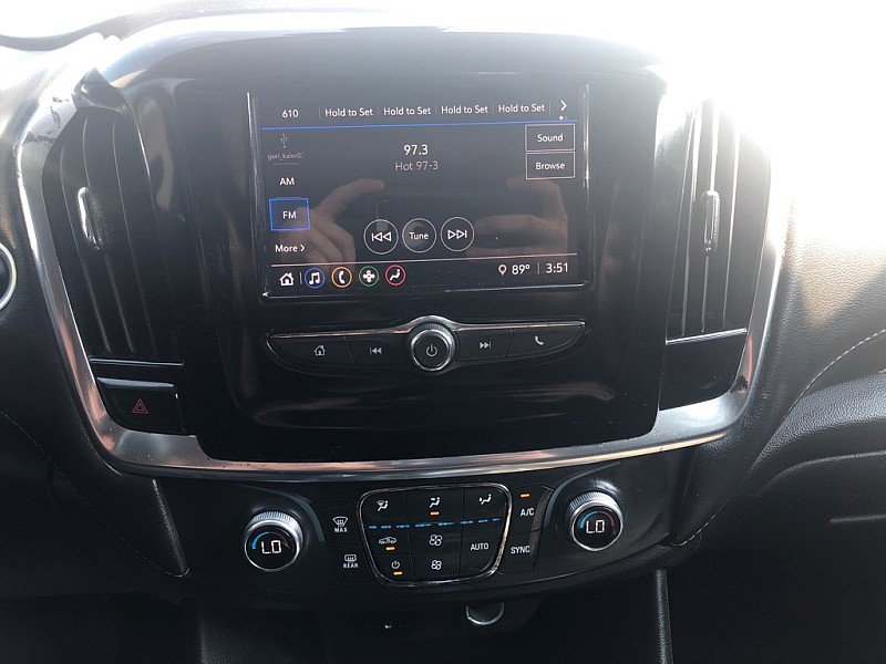 Used 2021 Chevrolet Traverse LS image 24